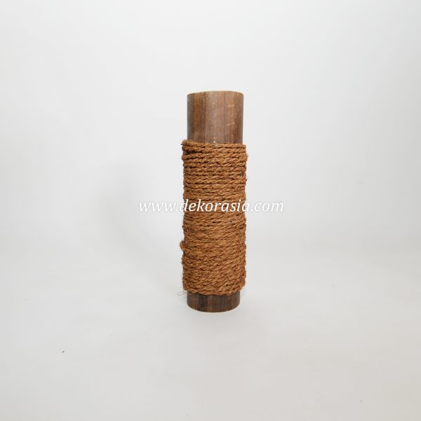 Organic Cat Scratching Post Coconut Fibre Rope and Bamboo Cendani Base