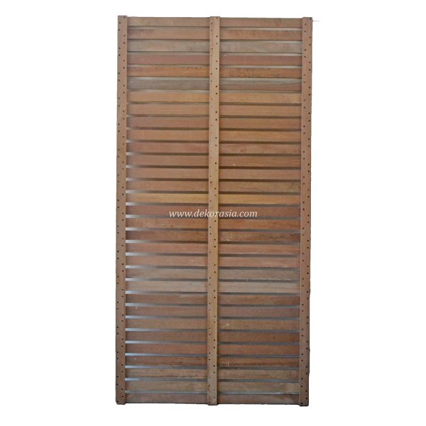 Horizontal wood panel