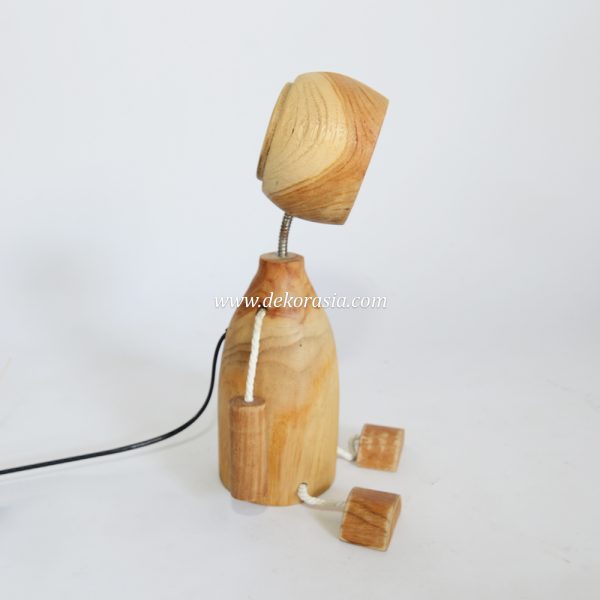 Wooden standing lamp