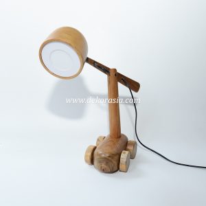 Wooden standing lamp