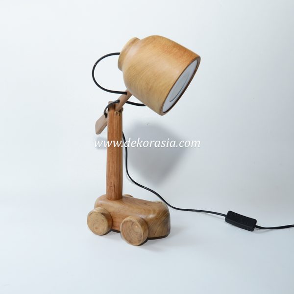 Wooden standing lamp